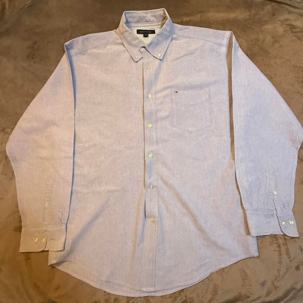 Tommy Hilfiger blue button down shirt Size XL - 0241